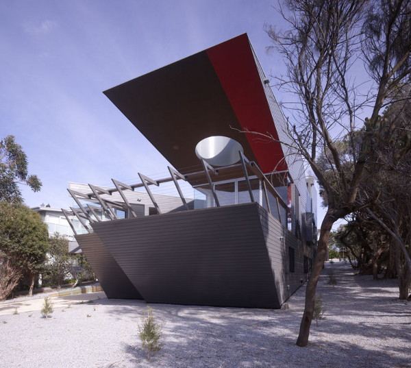 Holiday Beach House Design: everything shaped as 'K'