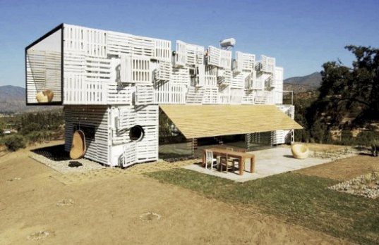 Recycled Eco House by Chilean Architects: wood pallets + shipping container