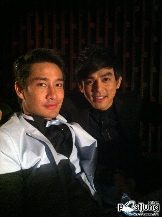 บอย ถกลเกียรติ ระดมดาราเอ็กแซ็กท์ถ่ายทอดเพลง "ในหลวงของแผ่นดิน"