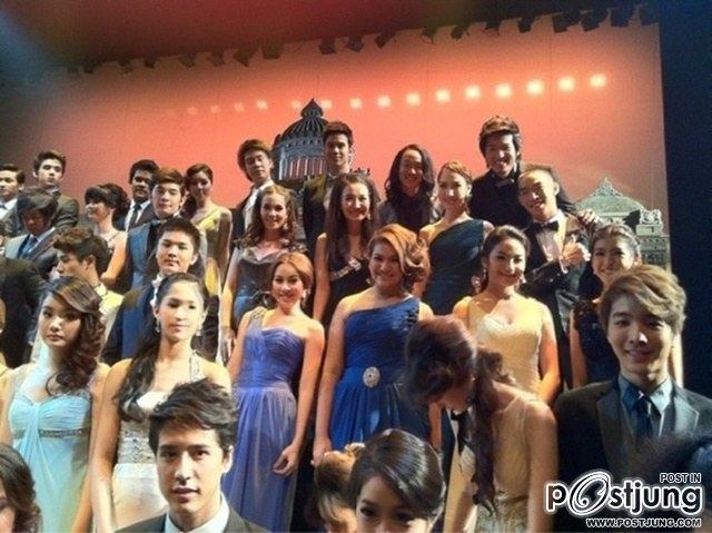 บอย ถกลเกียรติ ระดมดาราเอ็กแซ็กท์ถ่ายทอดเพลง "ในหลวงของแผ่นดิน"