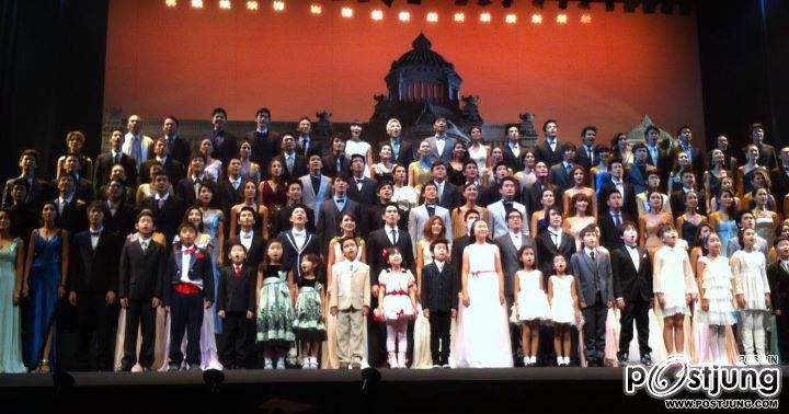 บอย ถกลเกียรติ ระดมดาราเอ็กแซ็กท์ถ่ายทอดเพลง "ในหลวงของแผ่นดิน"