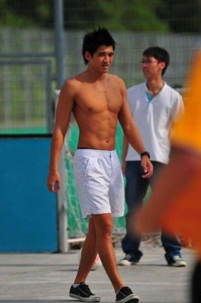 ตี๋๋๋๋๋๋๋ี๋๋๋๋แมนตี๋ล่ำมากมายให้เลือก