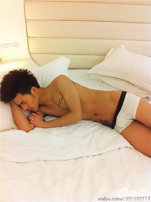 หนุ่มน้อยกับท่าหากิน