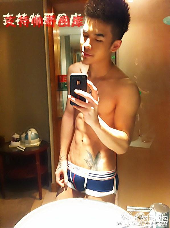 หนุ่มน้อยกับท่าหากิน