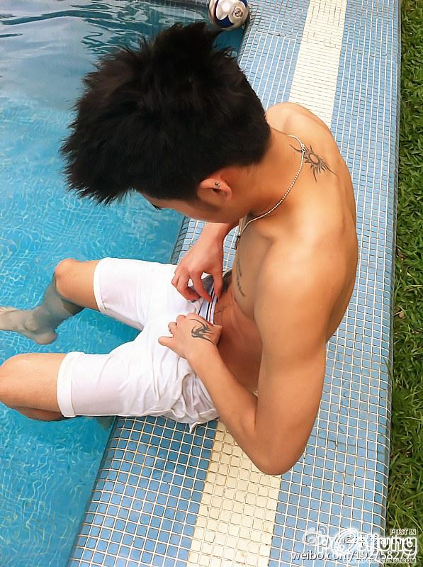 หนุ่มน้อยกับท่าหากิน