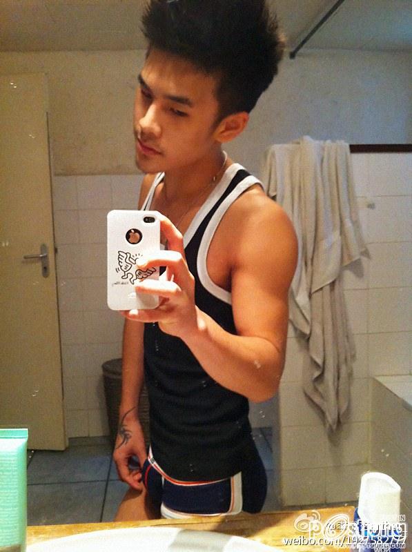 หนุ่มน้อยกับท่าหากิน