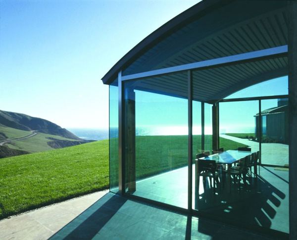 Glass House Architecture in Sunny California