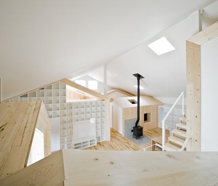 ชอบชอบชอบWooden Structure House: hang out on the roof ... inside the house