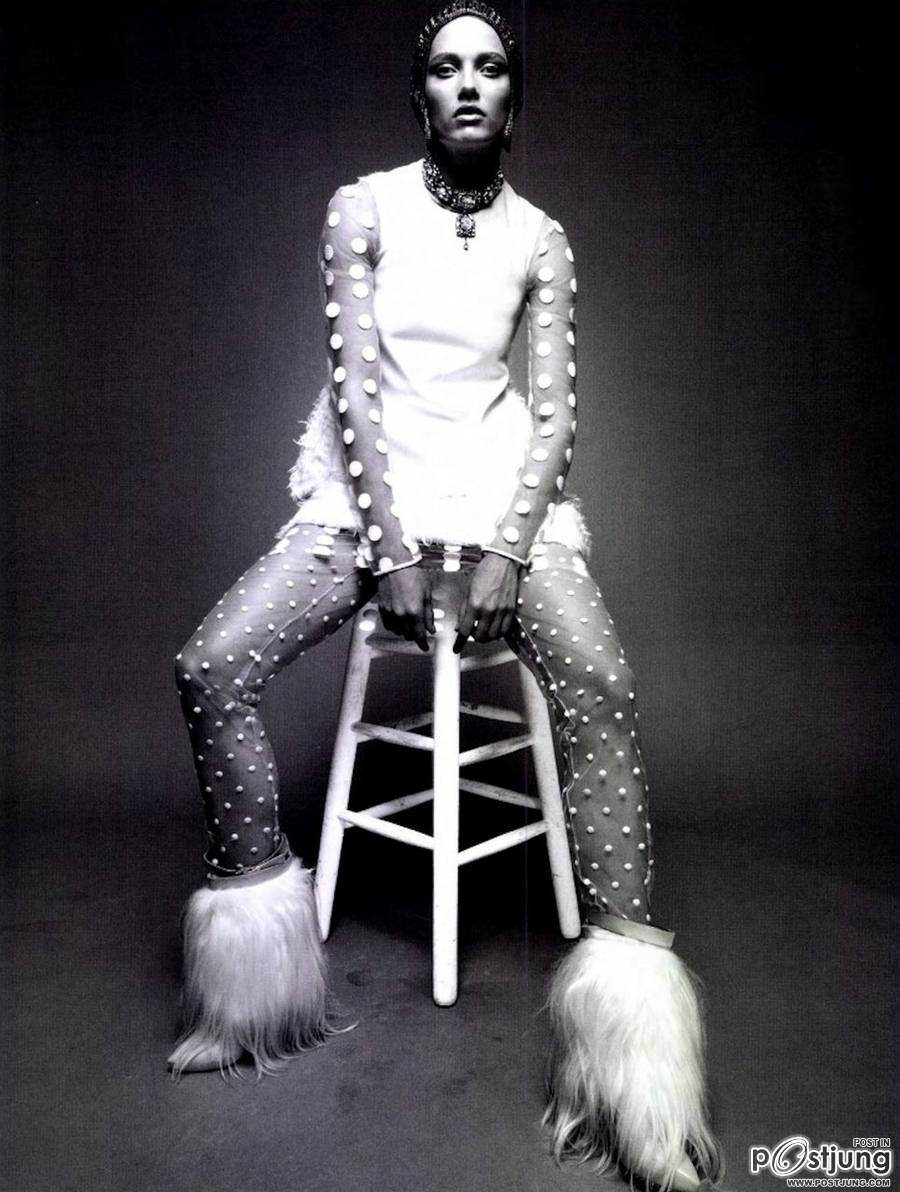 Karmen Pedaru @ Numero France October 2011