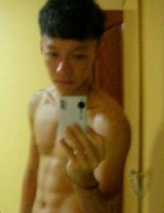 ตี๋เข้มตี๋แมนล่ำๆ