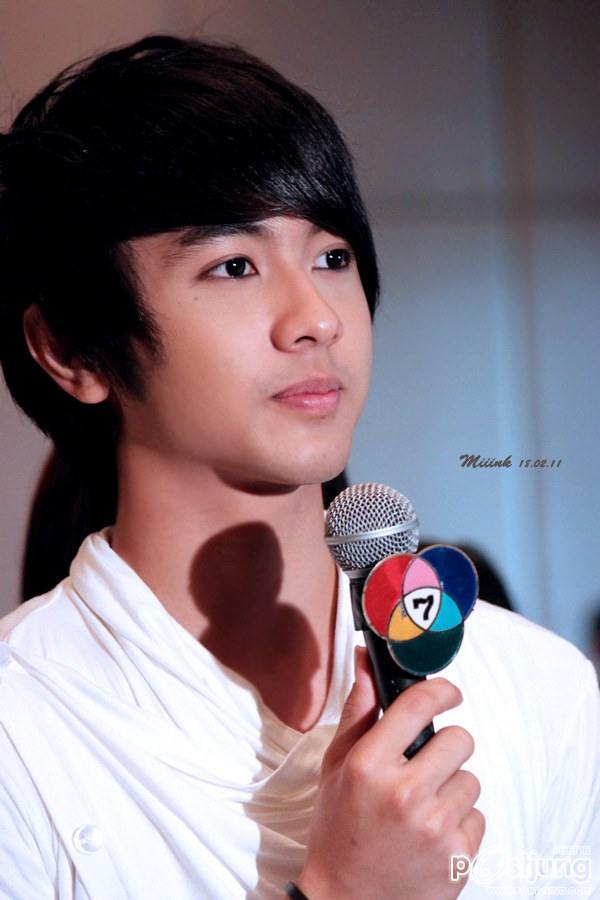 ริมฝีปากแบบไหนคุณอยากสัมผัสสสสส