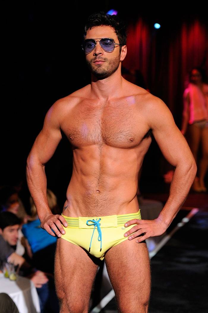 2(x)ist&rsquo;s fashion show