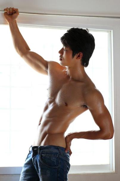 อ่ะๆ หนุ่มๆ ตอนตีห้าครึ่งครับ อิอิ นอนแระน๊าๆๆๆ By Chay-ake