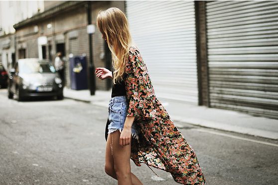 แฟชั่น แต่งตัวรับฤดูใบไม้ร่วง แบบสตรีทสไตล์