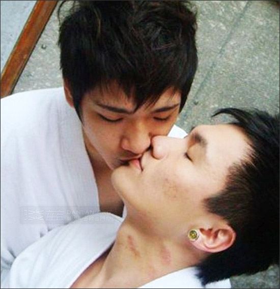 ซี๊ดดดอ่าๆๆ !!!! เขาทำอะไรกันน By Chay-ake