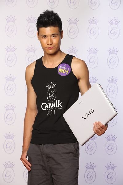 เอาหนุ่มๆ มาฝากช่วงเย็น ทองหล่อน้ำจะท่วมแว้วว ฮือๆๆ By Chay-ake
