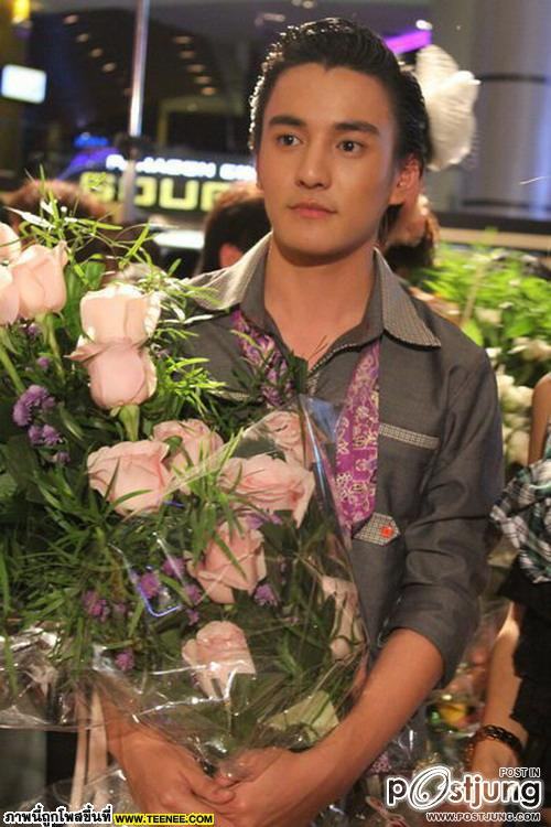 ธันวา  ดาวรุ่ง