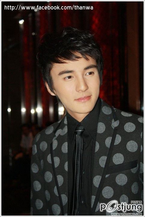 ธันวา  ดาวรุ่ง