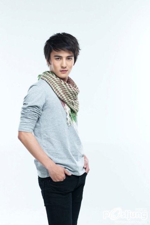 ธันวา  ดาวรุ่ง