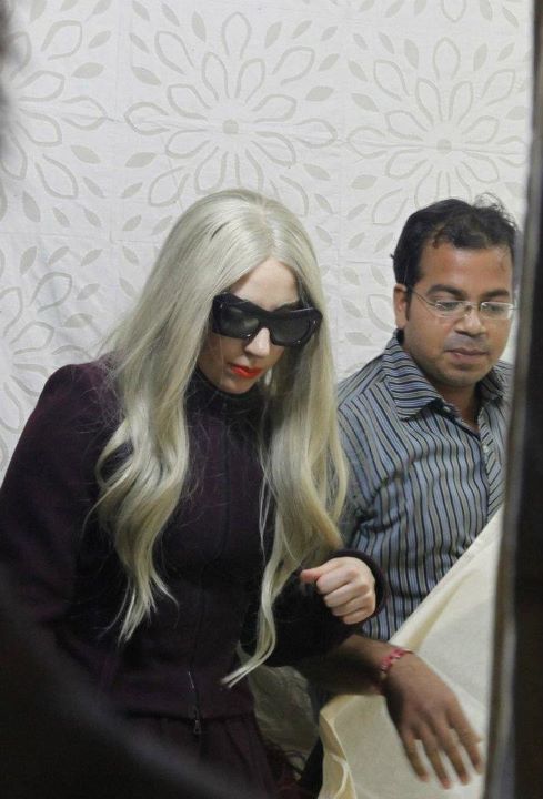 Lady Gaga 28.October.2011 Shopping in New Dehli