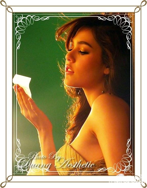 ชมพู่ อรายา กับภาพในสกุลผู้ดี