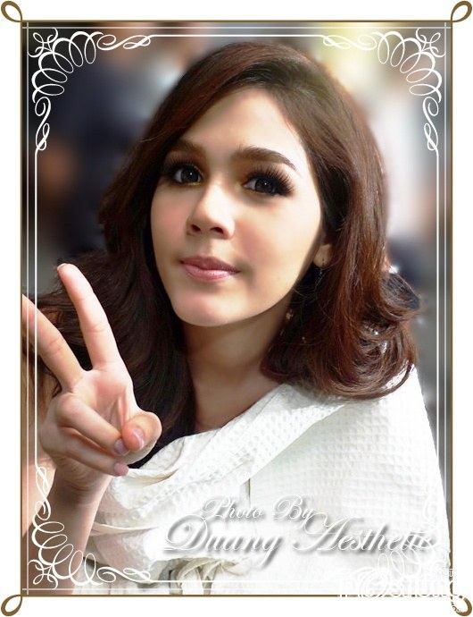 ชมพู่ อรายา กับภาพในสกุลผู้ดี