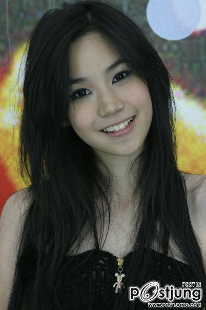 คิทตี้ กัลยวีร์ ภูมิสิริดล