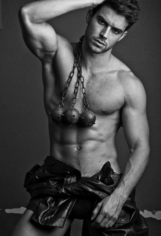 Bernardo Velasco @ Junior Homem