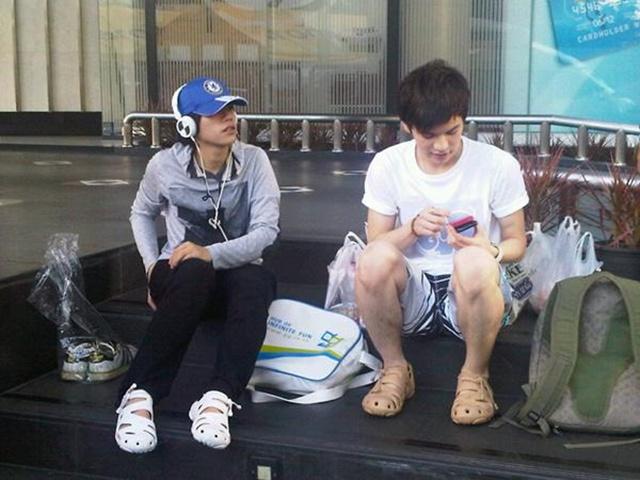 [AF8]  เต๋า-คชา & ครอบครัวข่าว3 ลงพื้นที่ช่วยเหลือผู้ประสบภัยน้ำท่วม