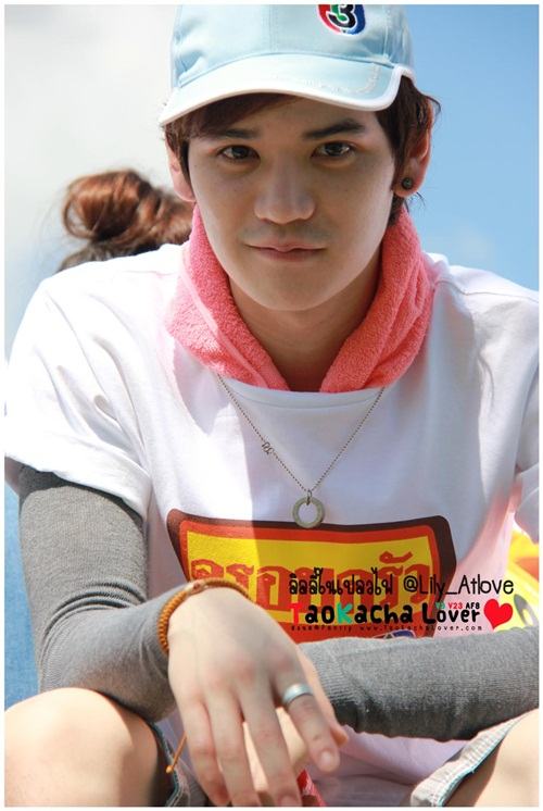 [AF8]  เต๋า-คชา & ครอบครัวข่าว3 ลงพื้นที่ช่วยเหลือผู้ประสบภัยน้ำท่วม
