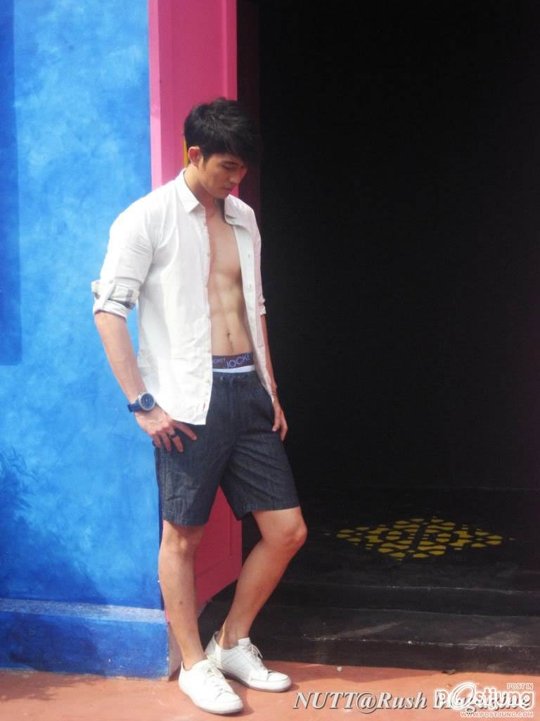 อ.ณัฐ...หล่อล่ำสมัยละอ่อน