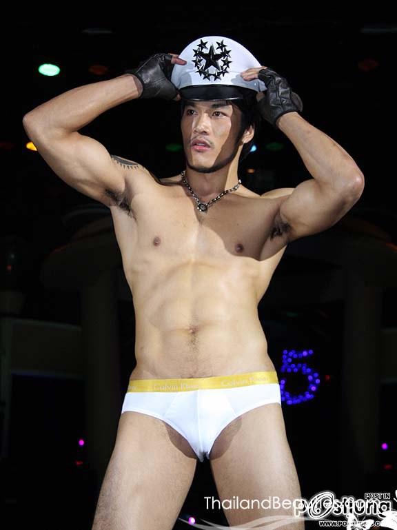 นักมวยที่น่าปล้ำมมมม