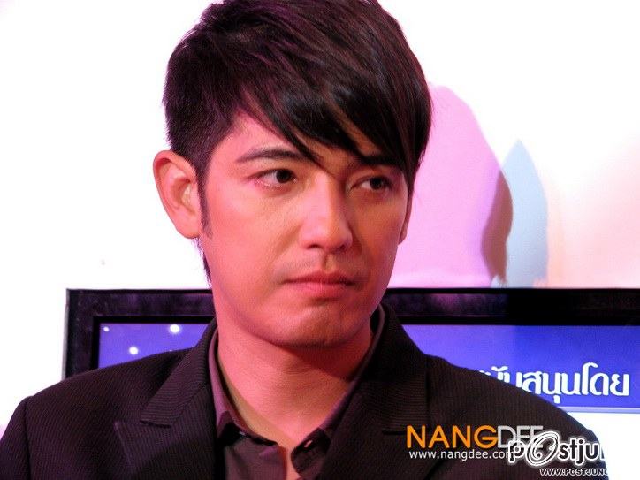 ซูมๆๆพระเอก