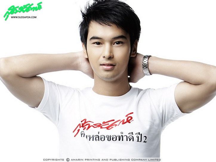 ซูมๆๆพระเอก