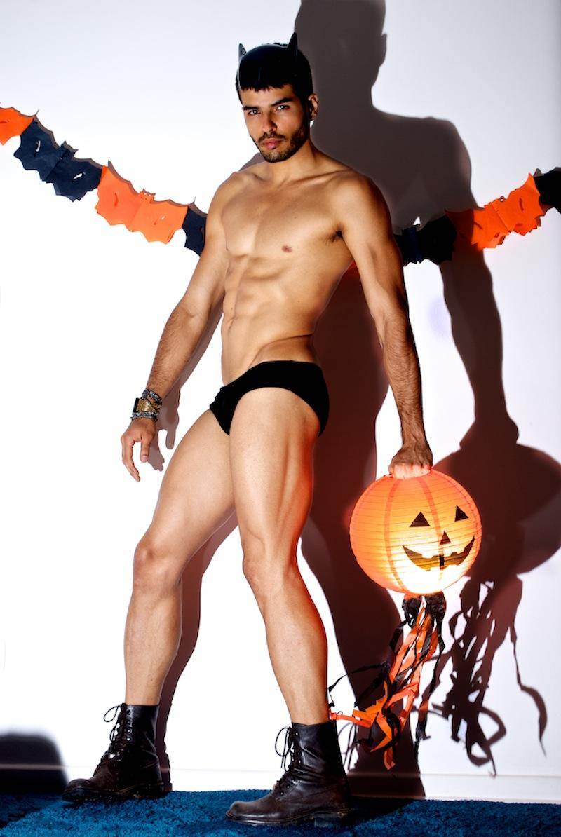 Photoshoot men album 384 TRICK-OR-TREAT