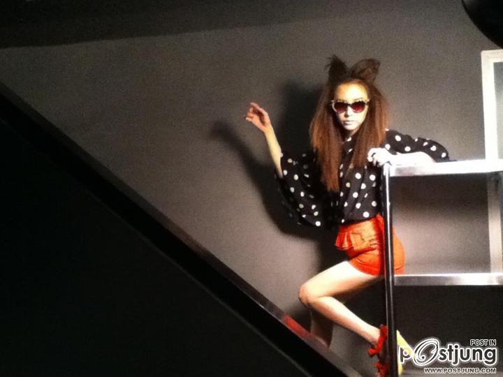 เต้ย จรินทร์พร  @ SEVENTEEN vol. 1 no.107 October 2011