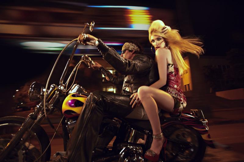 America's Next Top Model cycle 17 Ep.7 Photo Shoot  Reality Stars on a Motorbike
