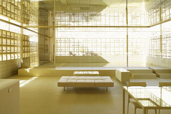 Gold Interior Design in a Golden Exterior House - amazing!