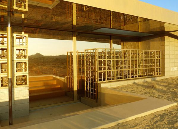 Gold Interior Design in a Golden Exterior House - amazing!