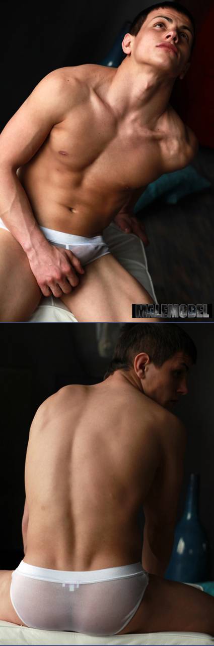 MALEMODELS – VAS GET WET IN WHITE