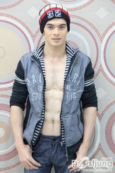 หนุ่มเข้มขวัญใจชาวโพสจัง