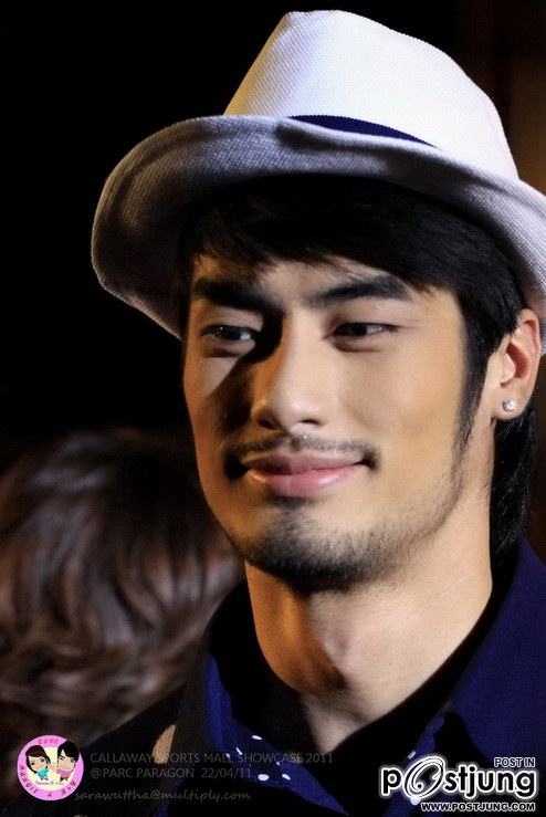 หนุ่มเข้มขวัญใจชาวโพสจัง