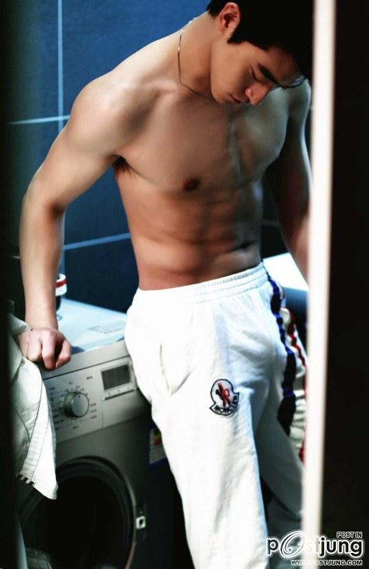 มันอยู่ใต้ผ้าว้าวววว