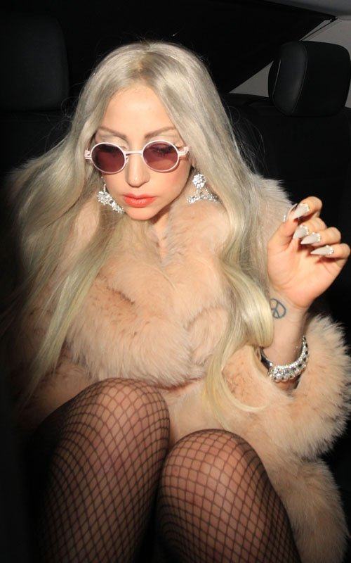 Lady Gaga ดูหรู๋ค๊าาาา!
