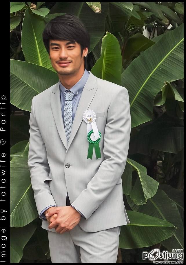 พระเอกมาดเข้มอะจ๊า