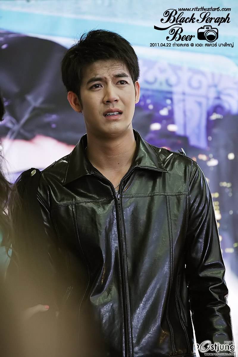 พระเอกมาดเข้มอะจ๊า