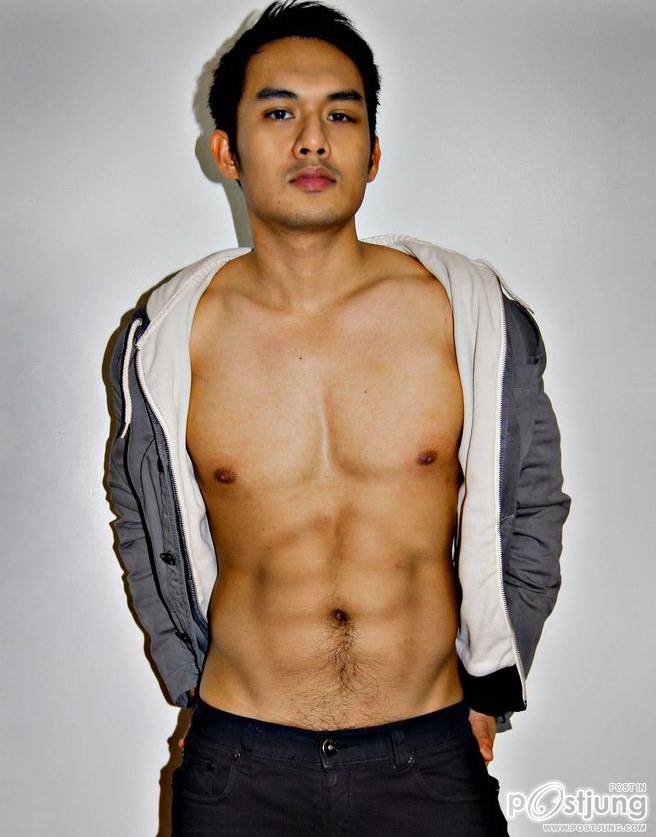 หนุ่มในโลกออนไลน์