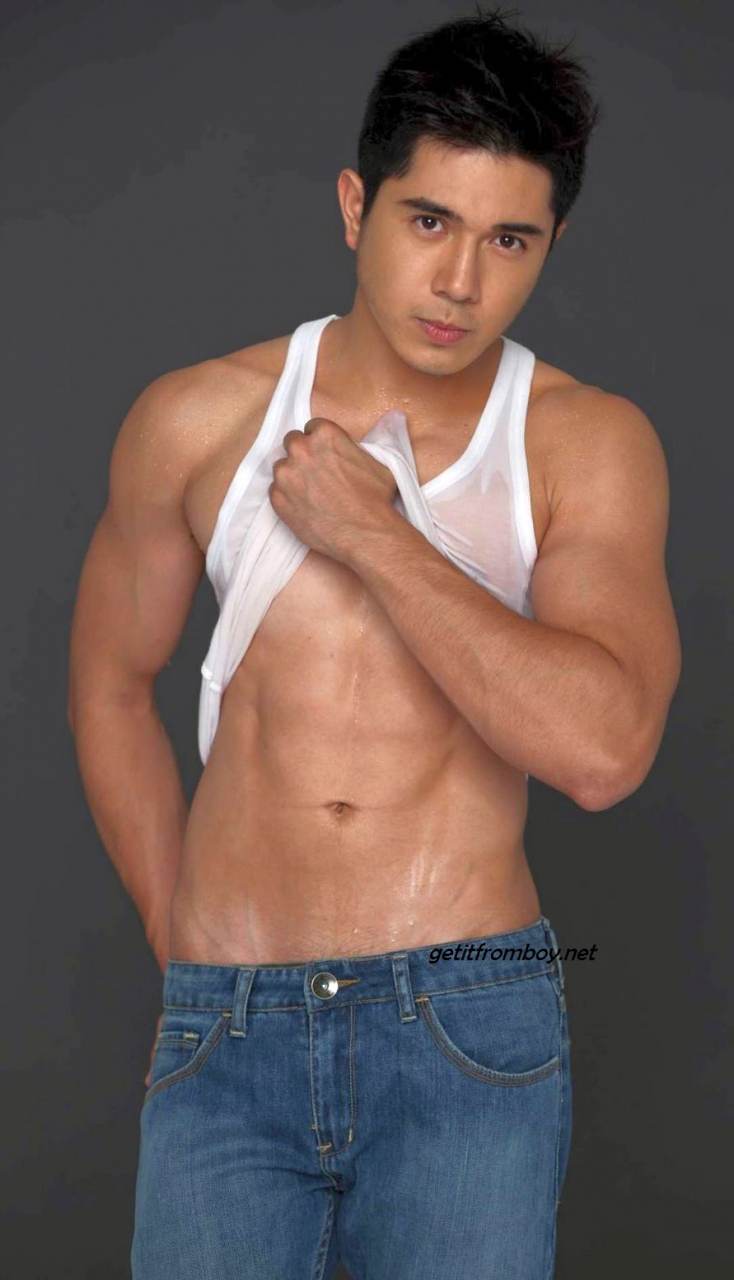 หนุ่มหมีๆ