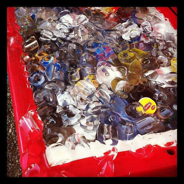 ชาวเอไทม์ ยกพลไปให้กำลังใจและมอบอาหารกลางวันให้เหล่าทหาร