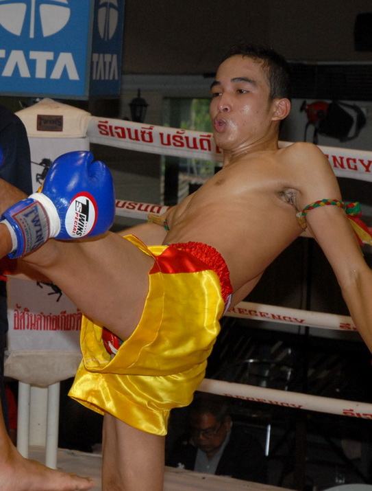 10.มวยไทย